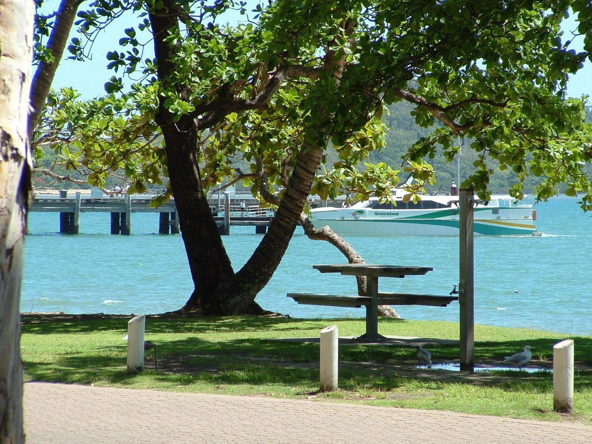 Marlin Waters Beachfront apartamentos Palm Cove Exterior foto