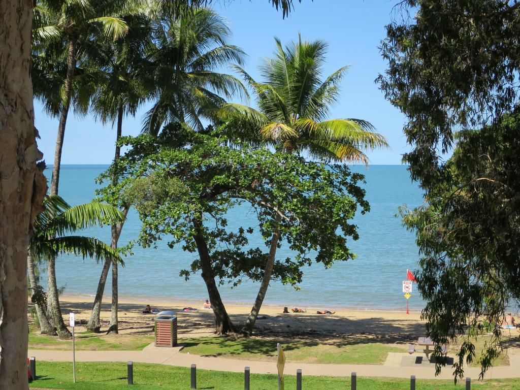 Marlin Waters Beachfront apartamentos Palm Cove Exterior foto